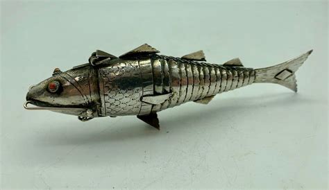 Vintage Silver Metal FISH SNUFF Bottle BOX on a Chain Link 